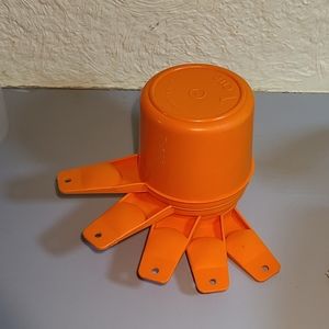 Vintage Tupperware Measuring Cup Set